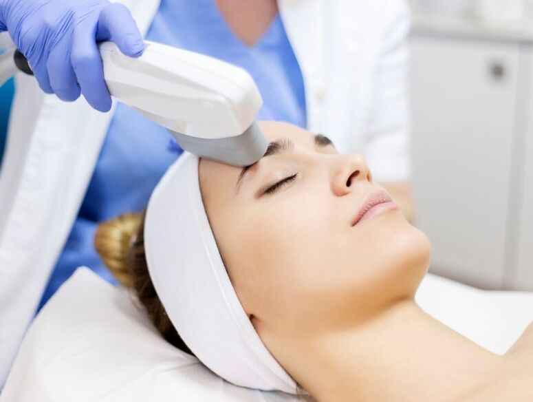 Laser rejuvenating the skin