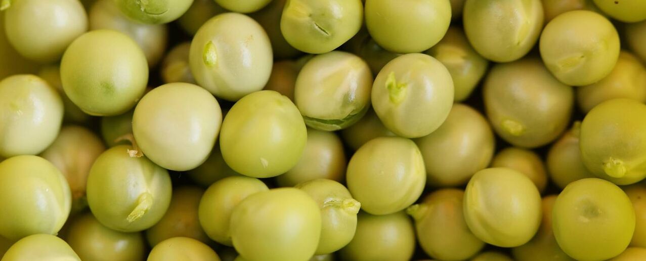 Green peas in a rejuvenating face mask
