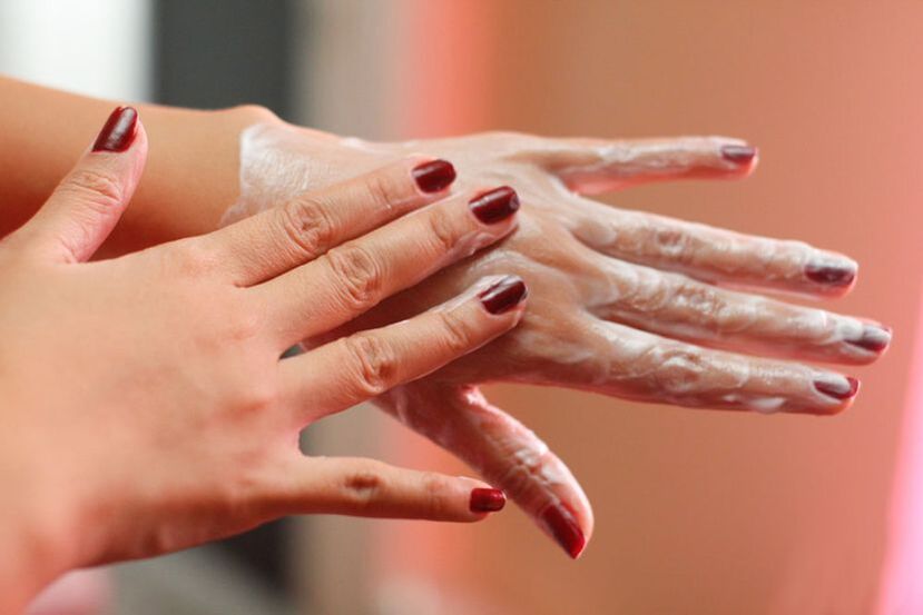 Apply the cream on the hands to rejuvenate the skin